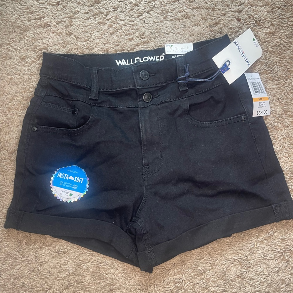 Wallflower Women's Classic Black Jean High-Rise Shorts NWT